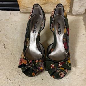 Unique Floral corduroy heels.